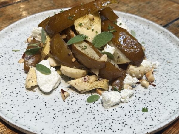 Jerusalem artichoke, pear, brazil nut and goat’s cheese salad